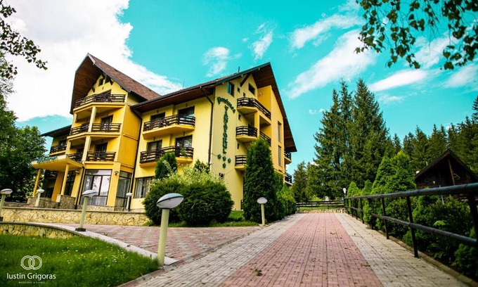 Vatra Dornei Casa | Pensiunea Vanatorul