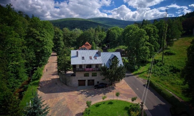 Czerniawa-Zdroj Casa | Pensjonat pod Cisem