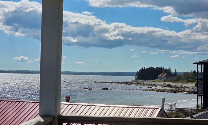 Hunts Point Apartamento | Hunts Point Rustic Coastal Retreat Deluxe Suite
