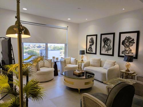 Lahore Hotel | Penta Square Signature Apartments -City View DHA Phase 5 Lahore