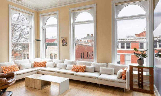North Downtown Apartamento | Penthouse Apartment Overlooking Downtown Mall