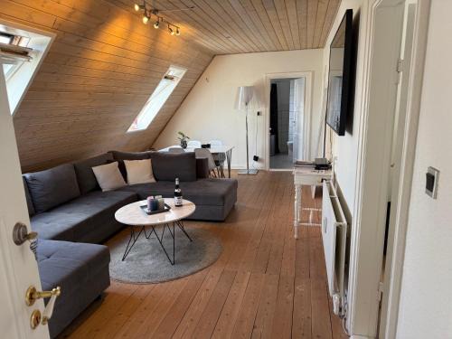 Esbjerg Apartamento | Penthouse apartment in Esbjerg townhouse
