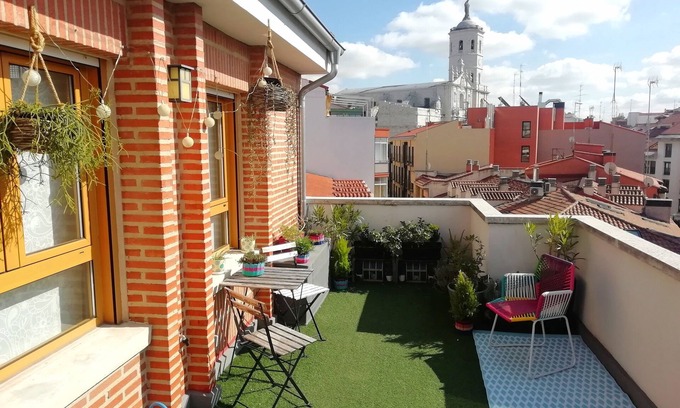 Centro de Valladolid Apartamento | Ático centro con gran terraza, reformado y soleado. Wifi - Licencia