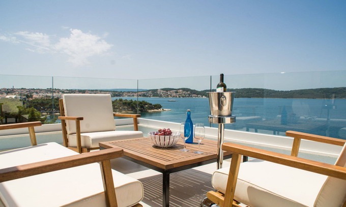 Trogir Apartamento | Penthouse Deep Blue with Pool