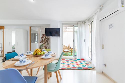 Mislata Apartamento | Penthouse Duplex in a 4 floors spanish house -8 min to center by Metro