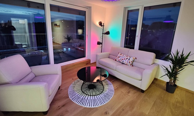 Laakirchen Apartamento | Penthouse Flat Carolina in Salzburg city