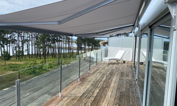 Isla de Arosa Apartamento | Ático en Illa de Arousa, playa y piscina.