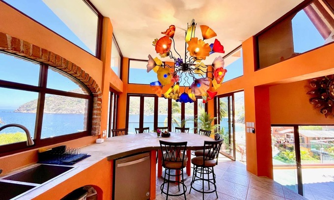 Yelapa Casa | Nueva Casa - Playa privada - Capacidad para 8 - Aire acondicionado para dormir