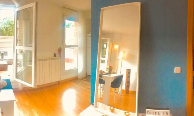 San Diego Apartamento | PENTHOUSE INDEPENDIENTE a 3 paradas en metro de ATOCHA (estacion central Madrid)