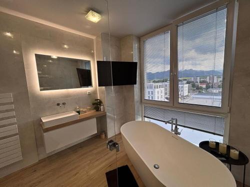 Liptovsky Mikulas Apartamento | Penthouse Rooftop with terrace and sauna
