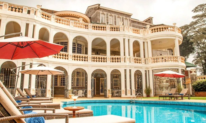 Limuru Casa | Penthouse Suite Ideal For Couple Stay | Free Parking & Refreshing Outdoor Pool