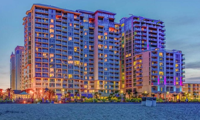Northeast Virginia Beach Complejo | Penthouse Suite on the Ocean - Hermosas vistas al balcón
