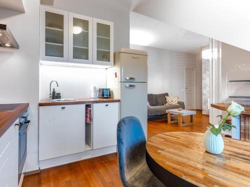 Kalamaja Apartamento | Penthouse with a balcony in Kalamaja