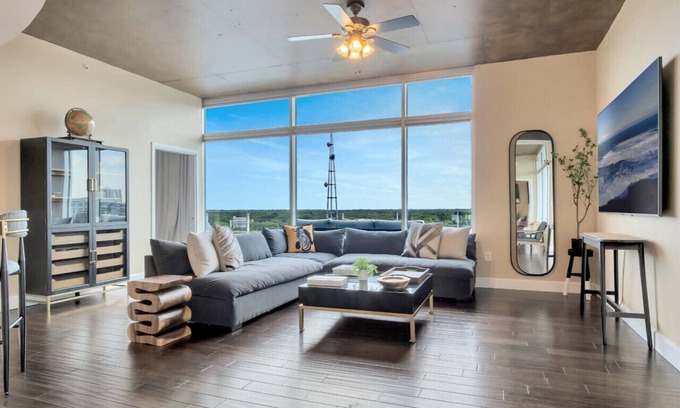 South Eola Apartamento | Penthouse with a View