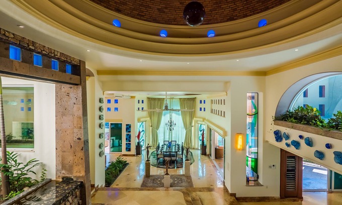 Boca de Tomatlán Villa | Penthouse with Beach and Ocean Frontage