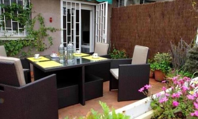 Sant Antoni Apartamento | Atico acogedor con gran terraza en el centro de Barcelona, junto Recinto Ferial.