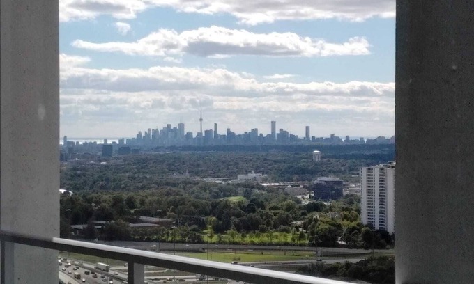 Henry Farm Condominio | Penthouse with parking, pool, saunas, fitness room, BBQ area and indoor carwash.