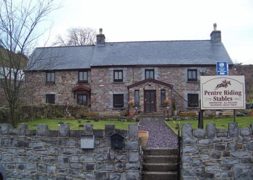 Abercraf Casa | Pentre Riding Stables