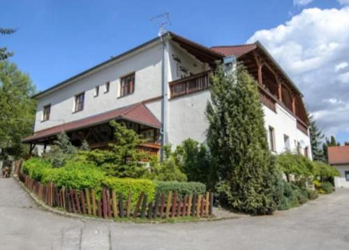 Cierny Balog Casa | penzión ARTUR - Partizánske