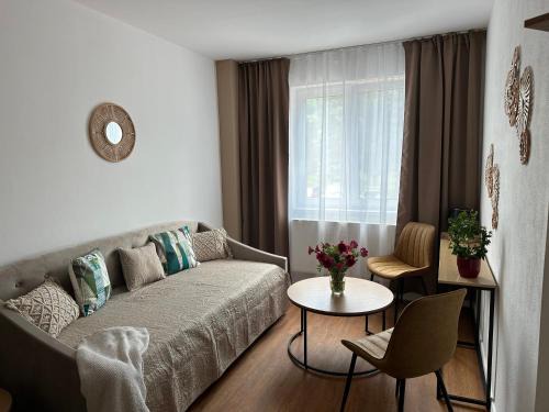 Hnusta Casa | Penzión Kocka