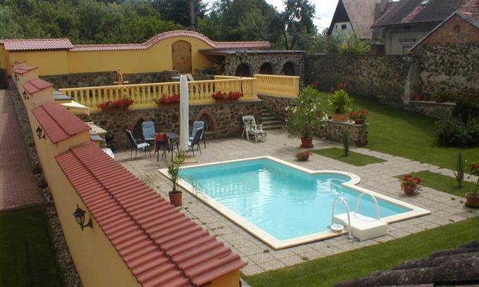 Krivoklat Casa | Penzion a Restaurace Nad Hradem