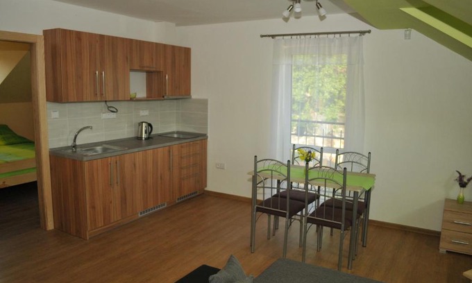 Dobrikov Apartamento | Penzion Amalka Dobříkov