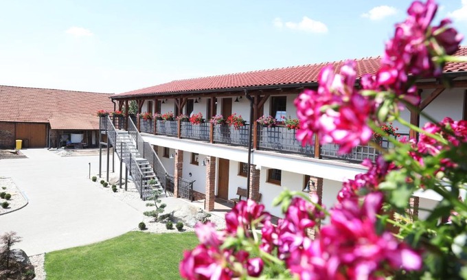 Blatnice pod Svatym Antoninkem Casa | Penzion BLATNICE