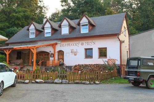 Bradlecka Lhota Casa | Penzion Bradlecký mlýn