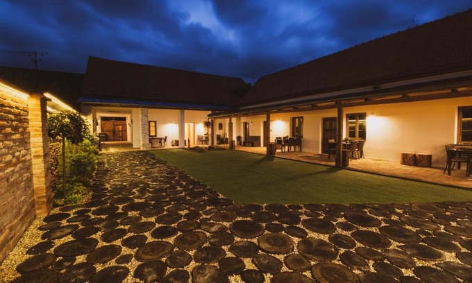 Valtice Casa | Penzion Castello