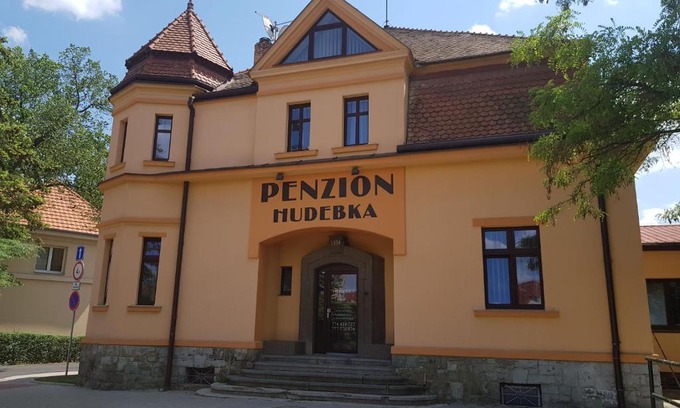 Louny Casa | Penzion Hudebka