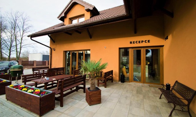 Jirny Casa | Penzion Na Americe