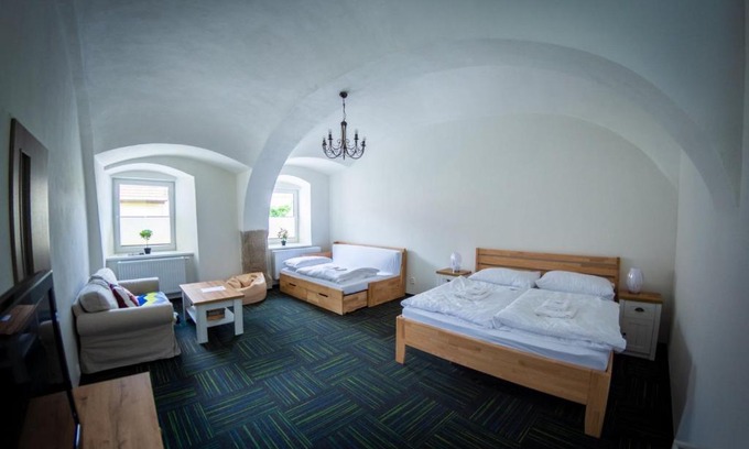 Jindrichuv Hradec Casa | Penzion Nežárka 59