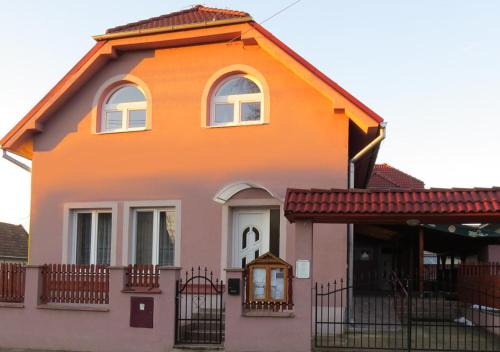 Hokovce Casa | Penzion - Peri