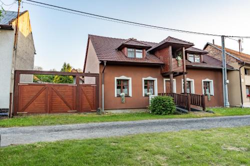 Zdounky Apartamento | Penzion Pod Chřiby