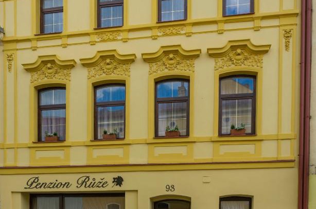 Benesov nad Ploucnici Casa | Penzion Růže