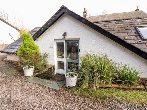 Lakeside Casa | Peony Cottage