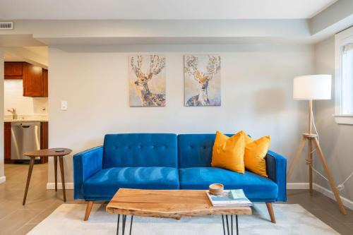 Shoreline Casa | Perch - Gathering Spot Lower