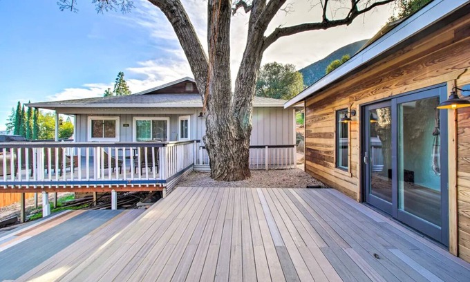 Kelseyville Casa | Casa recientemente remodelada en Kelseyville con vista al hermoso Clearlake