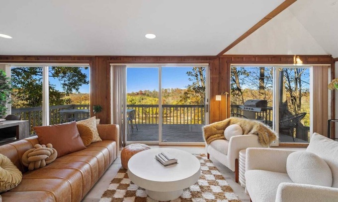 Clear Spring Cabina | Peregrine's Perch - Cabin Overlooking the River!