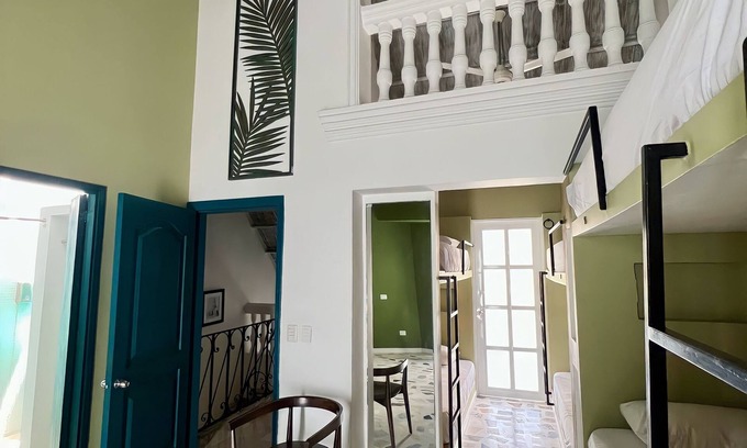 Manga Cama Y Desayuno | Peregrinos Hostel Cartagena de Indias