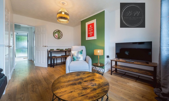 Lincoln Casa | Perfect 2 Bedroom Home 3 Close to the Historic City of Lincoln