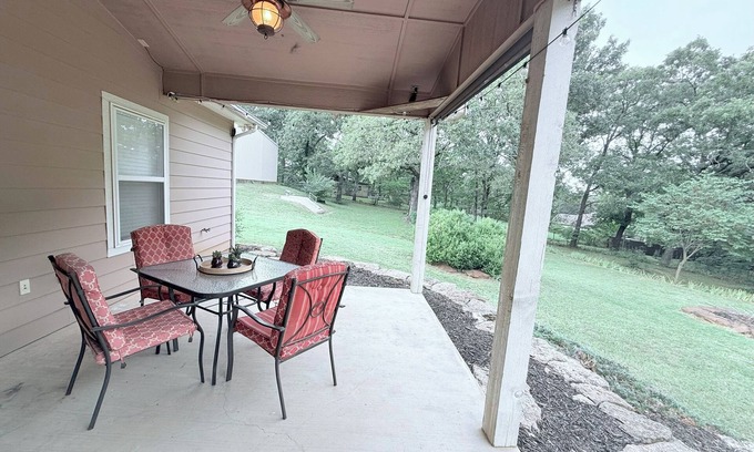 Kingston Casa | Perfect 2-bedroom house close to Marinas and Casinos