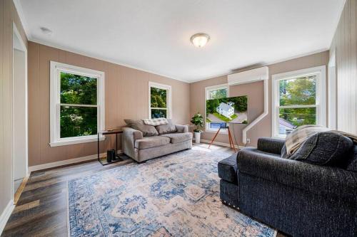Southern Coast Apartamento | Perfect 2BD location in Saco with Free Parking
