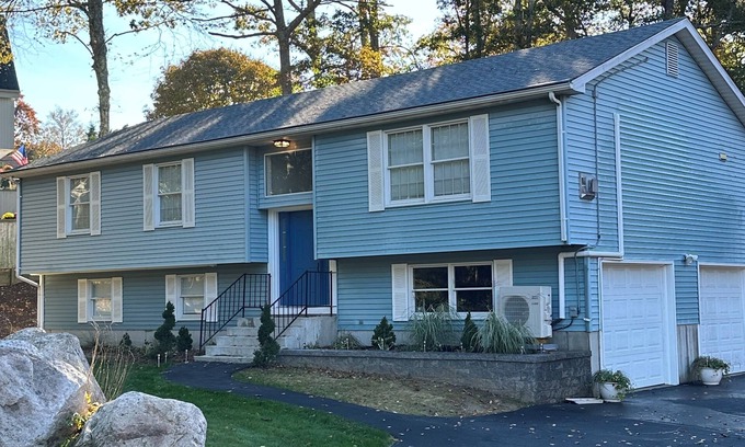 Westerly Casa | Perfect 3-bedroom family house in beautiful Westerly, Rhode Island!