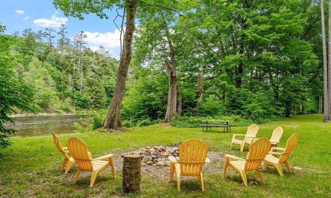 Town of Hope Casa | Perfect ADK Retreat! Private, On River & Near Lake! Game Room, Hot Tub, Pets Ok