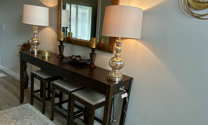 Herriman Casa | PERFECT ANNIVERSARY GETAWAY / ENTIRE HOME IN HERRIMAN AND SPA ROOM