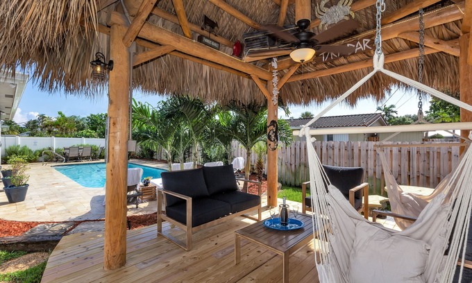 Garden Isles Casa | Casa de playa perfecta! Grandes 3/2 con piscina climatizada, Lanai cubierto y 2 metros de la playa