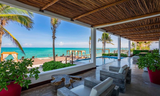 Costa Mujeres Villa | Ubicación perfecta en la playa para familias y bodas