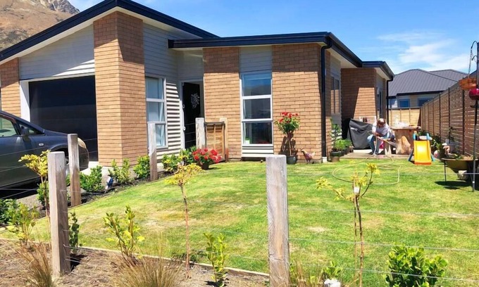 Lower Shotover Casa | Perfect, Bright and Sunny Home