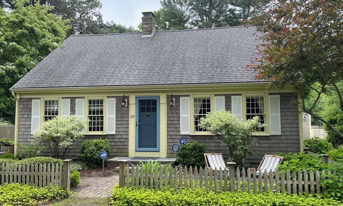 North Falmouth Casa | Perfect Cape - 1 Mile to Old Silver Beach, 3 bed, 2 bath, Game Room, Central AC